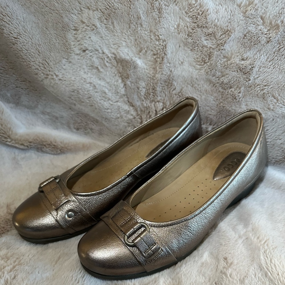 Ecco shoes/flats
